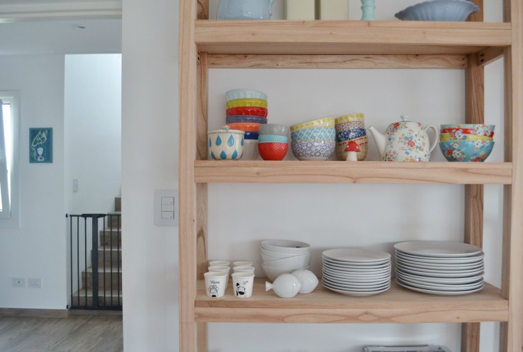 How to make your own wooden shelf